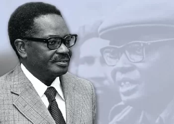 Da Negritude à Poética – Discursiva Pluralista Netiana