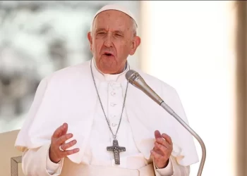 Papa diz que África “não é uma mina para explorar nem uma terra para saquear”
