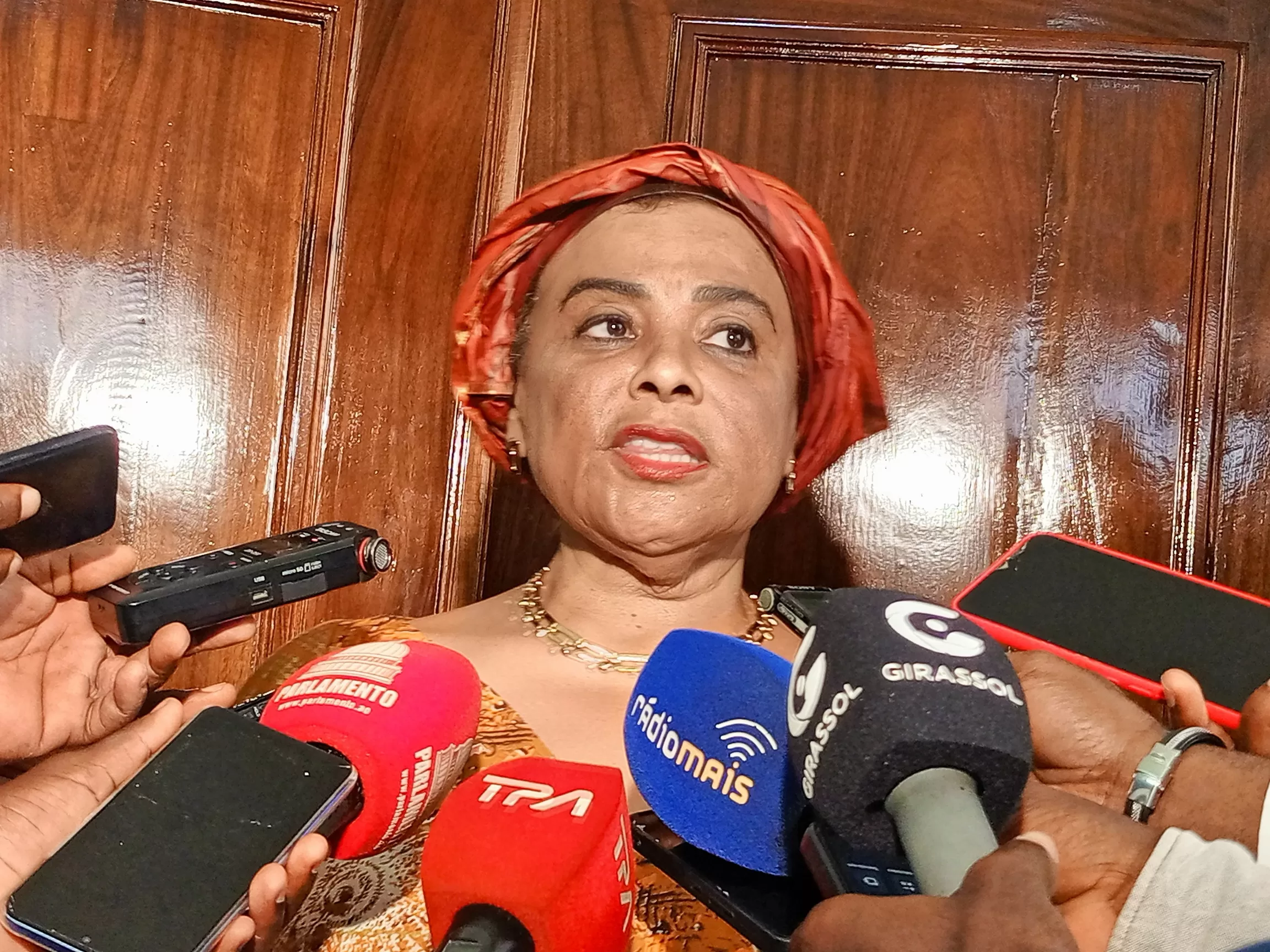 Carolina Cerqueira quer entrosamento entre o Governo de Cabinda e os deputados do círculo local