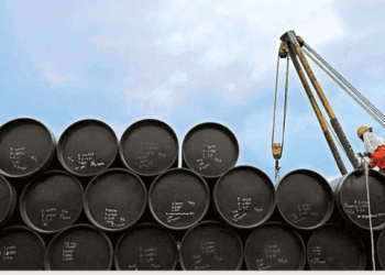 Angola produziu 34,9 milhões de barris de petróleo em Agosto