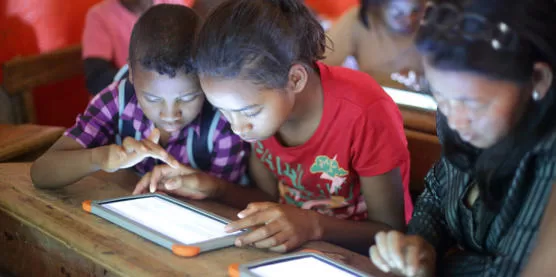 Plataforma digital “Paper” permite criação e publicação de obras literárias