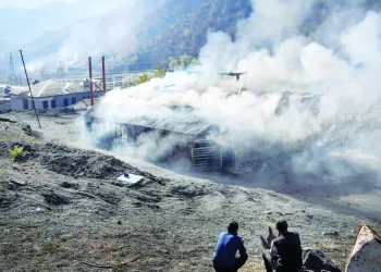 Forças de paz russas retiram quase 5 mil civis de Nagorno-Karabakh, após operação militar de Baku