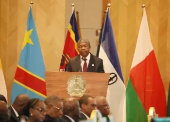 SADC apela que sejam levantadas sanções impostas ao Zimbabwe