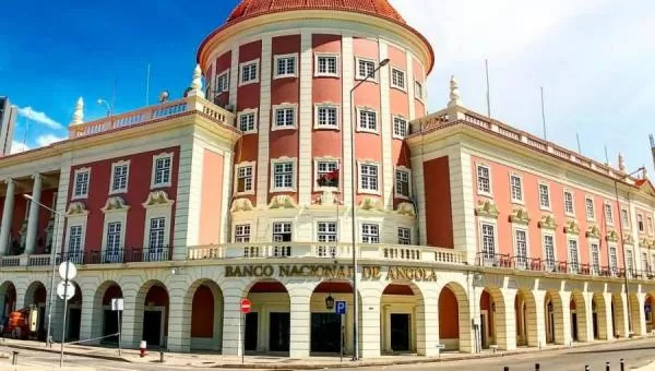 BNA obriga bancos a envio semestral de livro de assinaturas de funcionários que movimentam as contas de reserva