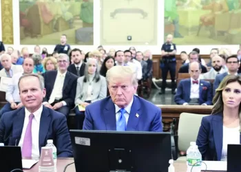 Juiz manda calar Trump durante julgamento por fraude fiscal