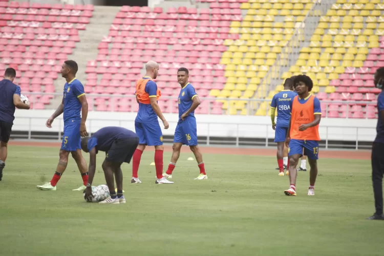 Petro de Luanda trabalha com foco no Mamelodi Sundowns para Superliga