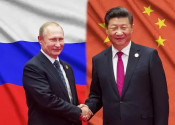 Vladimir Putin visita China à procura de apoio económico e diplomático