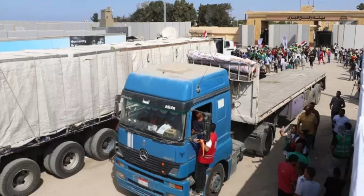 Mais 17 camiões com ajuda humanitária passam por Rafah para a Faixa de Gaza
