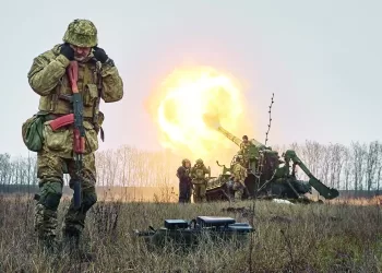 Coreia do Sul, Japão e EUA condenam fornecimento de armas à Rússia