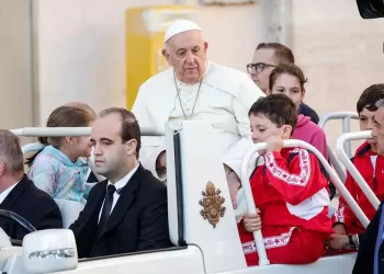 Papa Francisco pede libertação imediata de reféns do Hamas