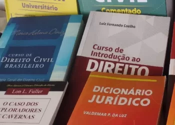 Biblioteca do Tribunal Constitucional acolhe a “Expo-BTC” com obras de direito jurídico