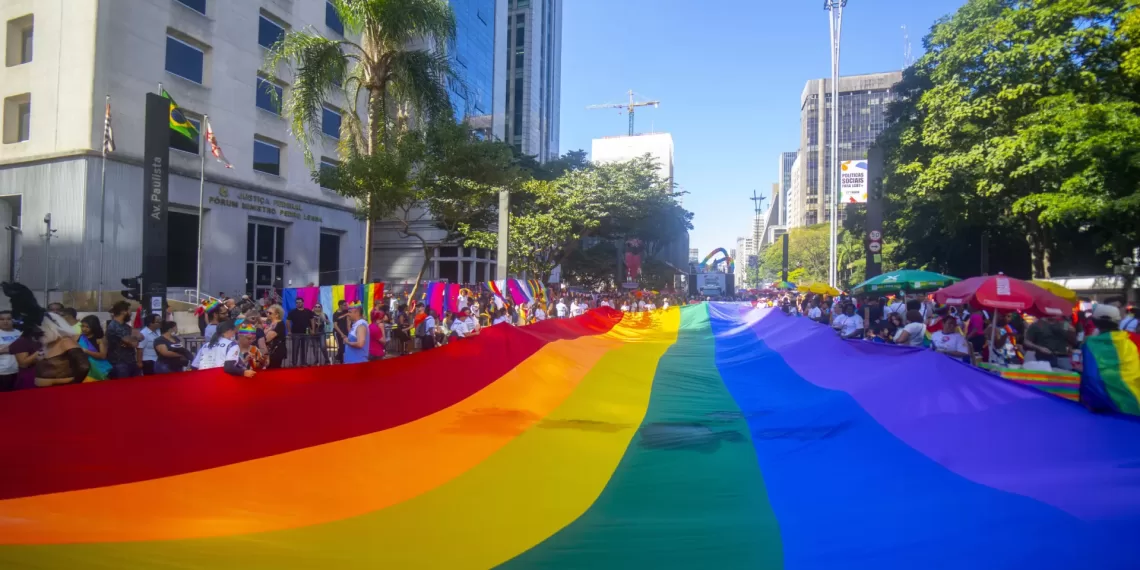 Aprovado projecto que proíbe casamento entre pessoas do mesmo sexo no Brasil