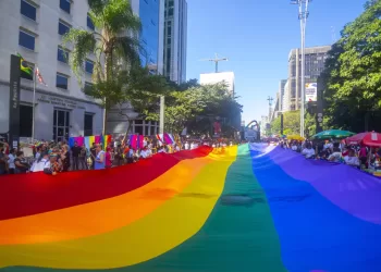 Aprovado projecto que proíbe casamento entre pessoas do mesmo sexo no Brasil