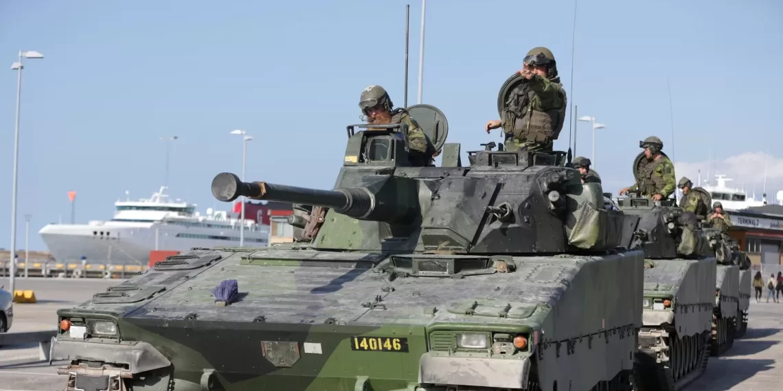 Dez países do norte da Europa vão aumentar presença militar no Báltico