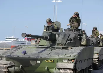 Dez países do norte da Europa vão aumentar presença militar no Báltico