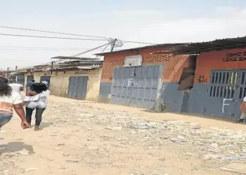 Proprietários de armazéns encerrados na Gajajeira dizem-se injustiçados