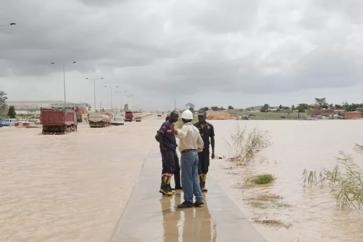 Carta do Leitor: Chuvas tomam conta de Luanda