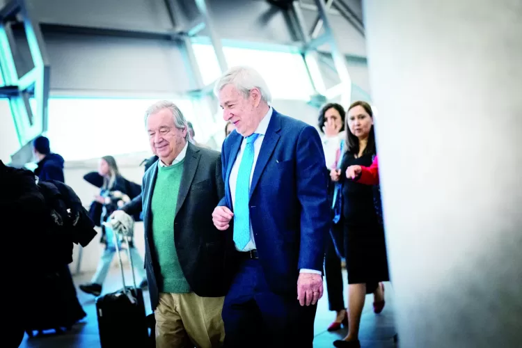 Guterres visita Antártida para ver o “impacto mortal da crise climática”
