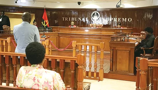Ex-governador da Lunda- Sul arrola antecessora como declarante no processo em julgamento