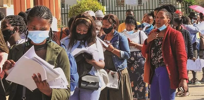 Jovens africanos estão mais instruídos com desemprego pela frente