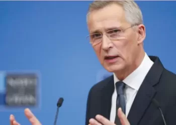 Chefe da NATO quer reforçar  apoio militar a Kiev para  a Rússia negociar