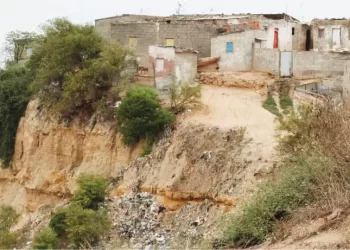 O drama das mil e 774 famílias que arriscam a vida nos morros de Luanda