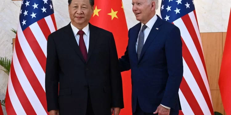 Xi dominou cimeira da APEC enquanto Biden foi hostil e errático, diz especialista