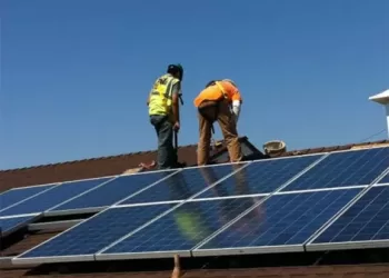 Obras do parque fotovoltaico do Bailundo geram 100 postos de trabalho