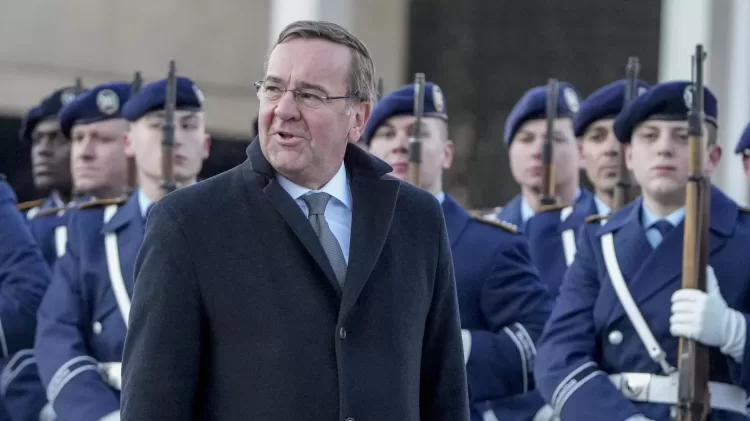 Ministro da Defesa alemão recusou-se a considerar Ucrânia como um aliado