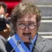 Milei desiste de retórica anticomunista e pede dinheiro à China