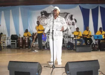 Dom Caetano apresenta sucessos musicais no encerramento do “Muzonguê da Tradição”