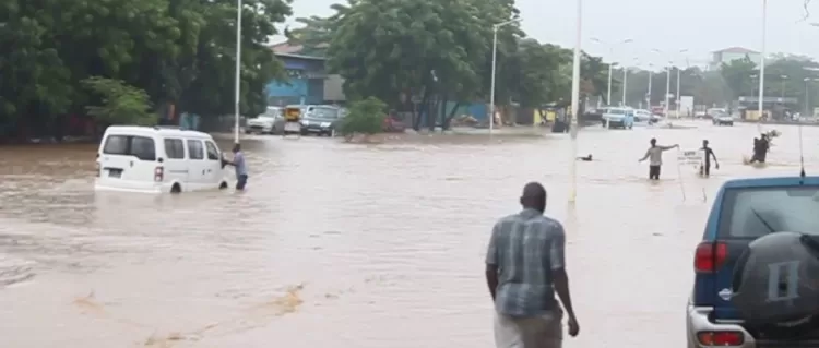 O Luandar de Novembro: a saga da chuva