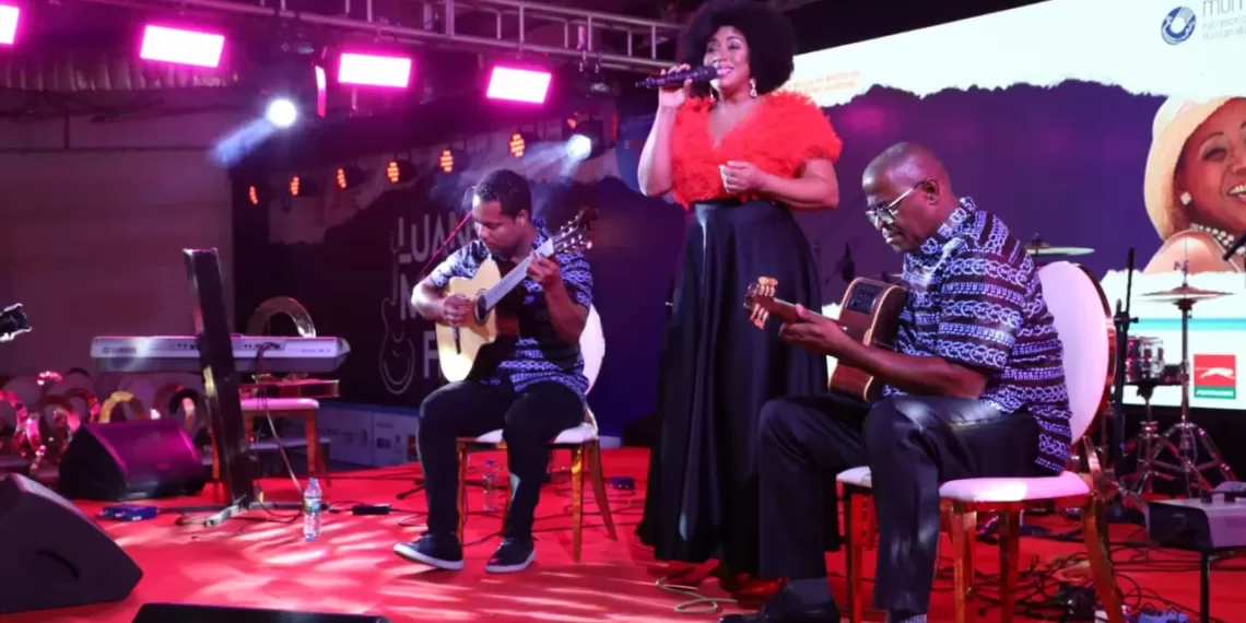Músicos angolanos e cabo-verdianos descerram o festival “Luanda Morna Fest”