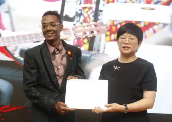 Adilson Oliveira conquista concurso “ChinAnGood” com fotografia que ilustra a cultura angolana