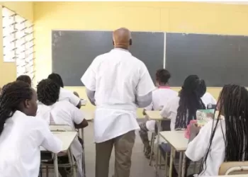Chibia precisa de mil professores para responder às necessidades do sector da educação