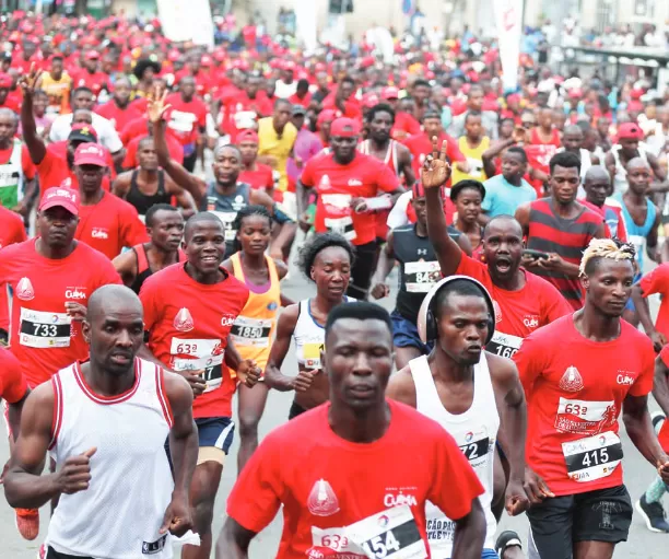 São Silvestre anima cidade de Luanda