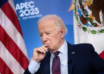 Biden diz ao Congresso que ajuda financeira à Ucrânia “não pode esperar mais”
