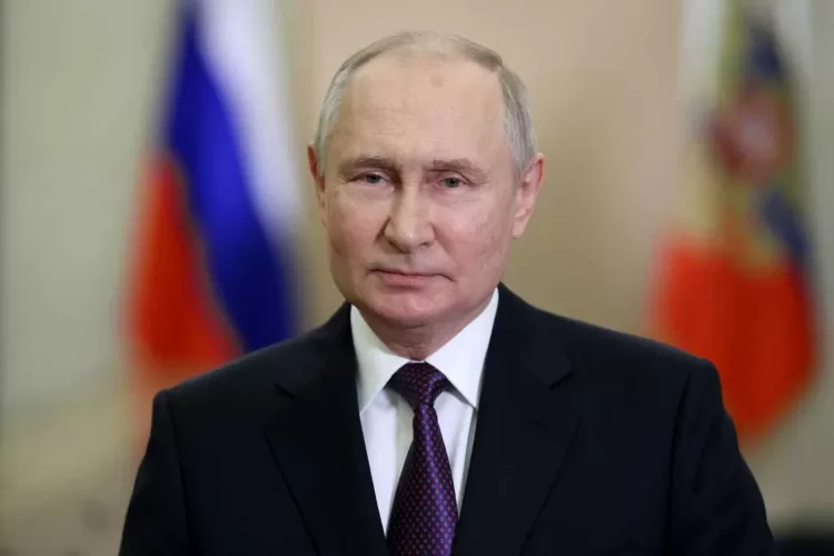 This pool photograph distributed by Russian state owned agency Sputnik shows Russian President Vladimir Putin delivering a video address to congratulate teachers, mentors and educators on Teacher's Day at the Kremlin in Moscow on October 5, 2023. (Photo by Mikhail Metzel / POOL / AFP)