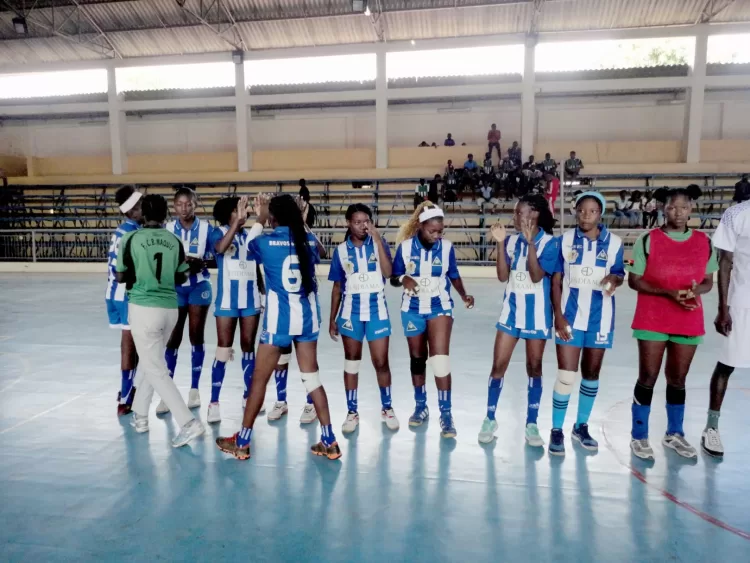 Escola Sport Clube do Moxico aposta no basquetebol e no andebol