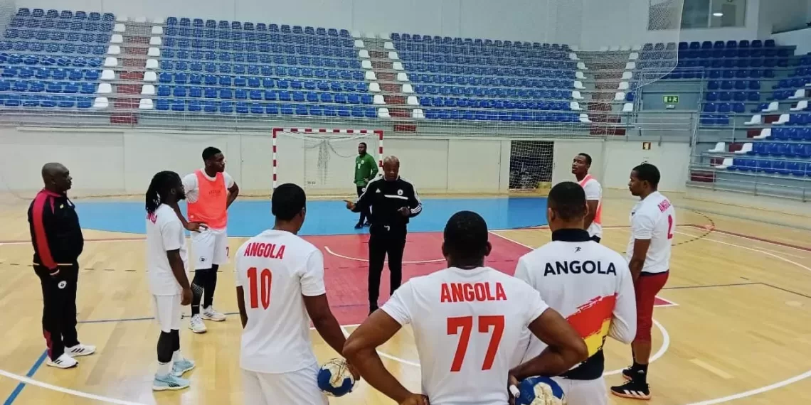 Angola tenta apuramento para as meias-finais do Africano