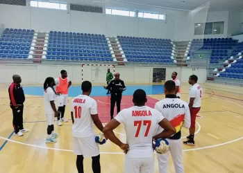 Angola tenta apuramento para as meias-finais do Africano