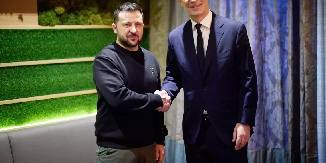 Zelensky pede à NATO mais sistemas de defesa aérea
