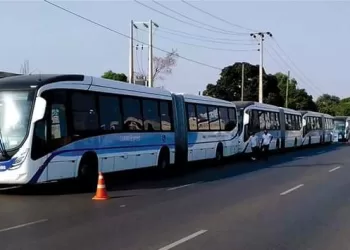 Transportes públicos no Lubango reforçados com 18 novos autocarros