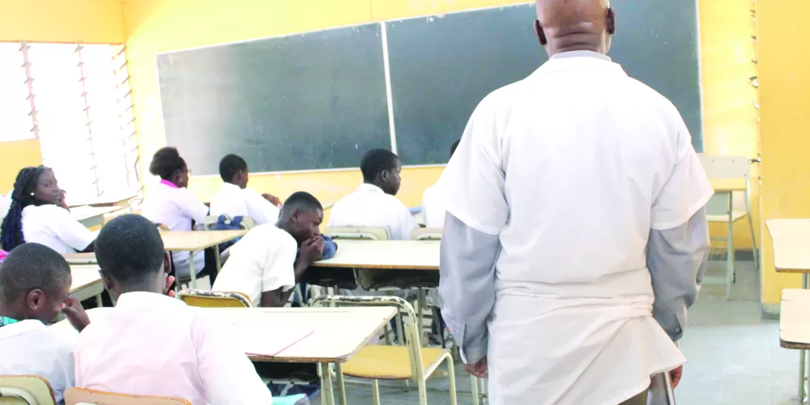 Construir o Amanhã Angolano: A Educação como Pilar da Transformação Colectiva