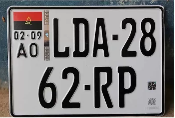 Novas matrículas começam a ser aplicadas hoje