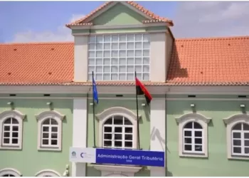 AGT tenta sensibilizar proprietários de armazéns e lojas da periferia a pagarem impostos