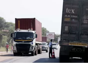 Polícia trava exportação de 19 contentores de material ferroso para Congo Brazzaville