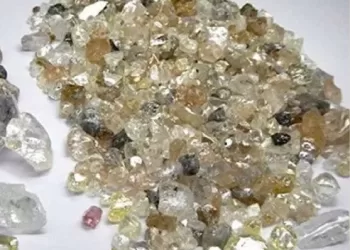 Endiama quer levar produções de diamantes para o exterior