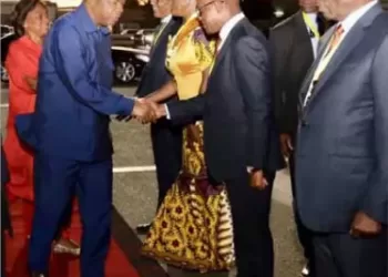 Presidente da República regressa ao país depois da visita privada a Seicheles