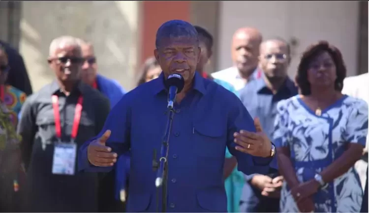 Presidente da república responsabiliza governos locais pela degradação de estradas no país